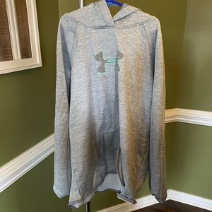 Under armor grey sweatshirt
